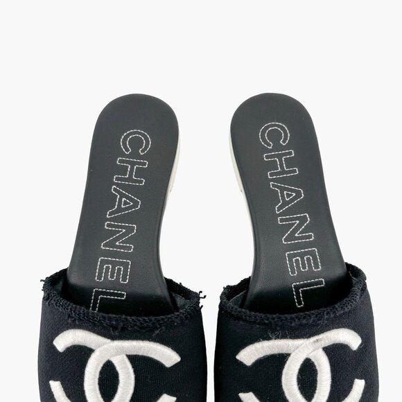 Chanel CC Flat Mule Slide Sandals EU 37 US 6-6.5 Black Knit Fabric Logo Slipper - Picture 4 of 12